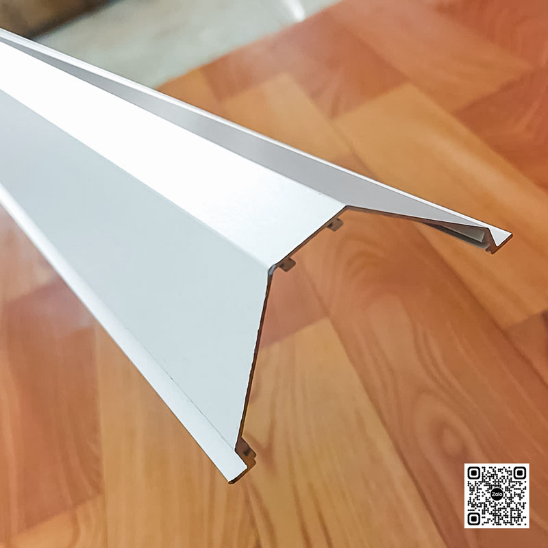 ht587-5 Thanh nẹp nhôm chữ V màu trắng dùng ốp góc tường sàn gỗ
